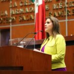 Diputada impulsa uso opcional de pantalón para niñas en escuelas de Guerrero